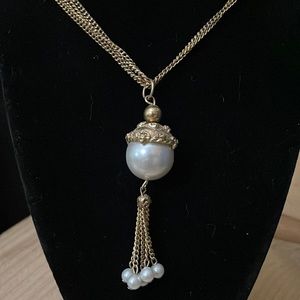 Vintage Dangly Pearl Necklace